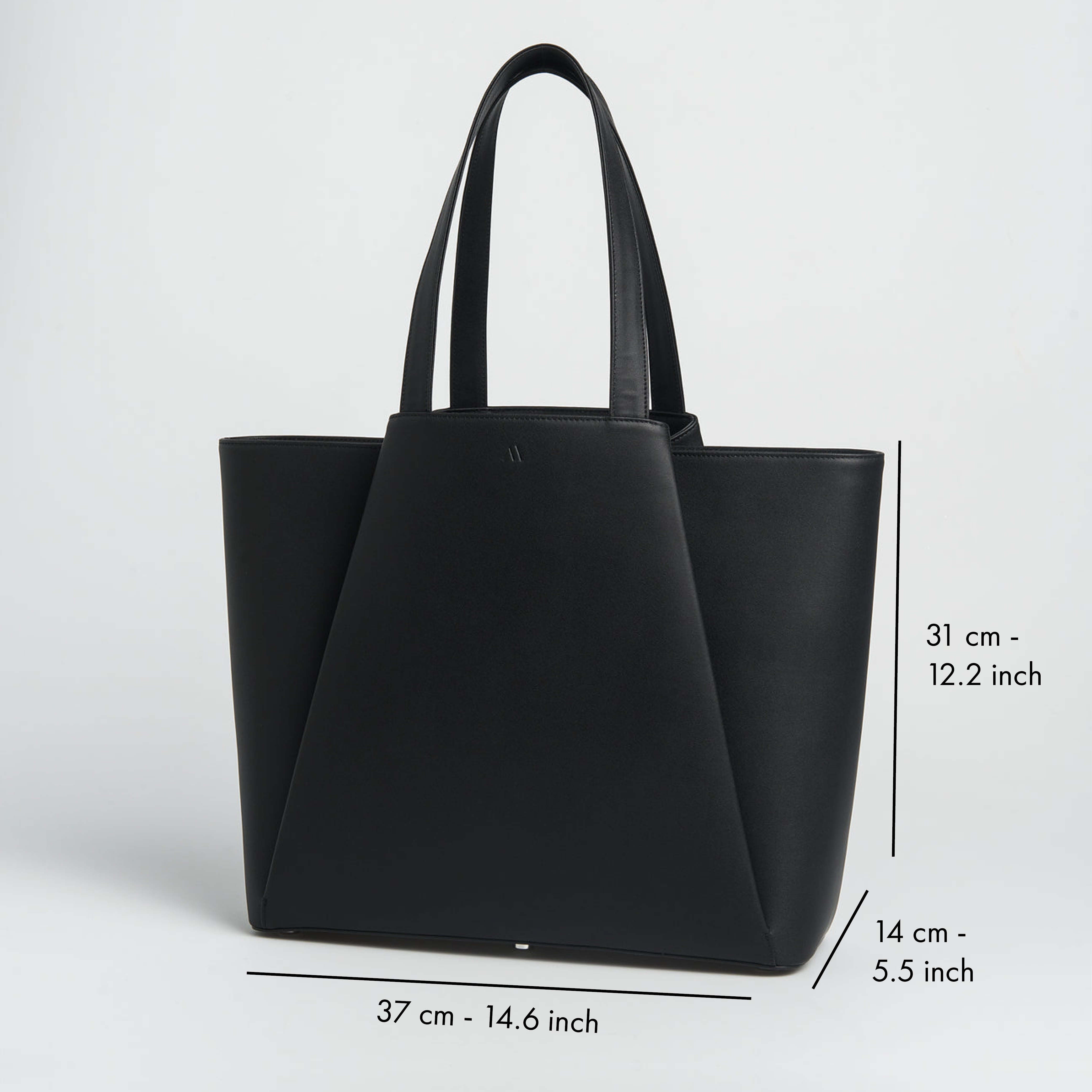 Pyramid - black